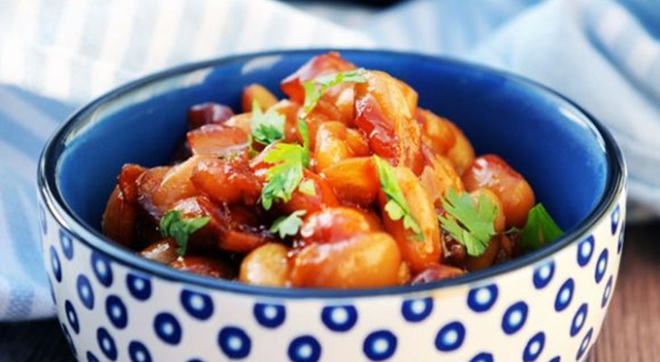 vegan-smoky-skillet-bbq-baked-beans-4-580x877.jpg