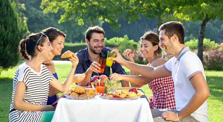 Social Eating