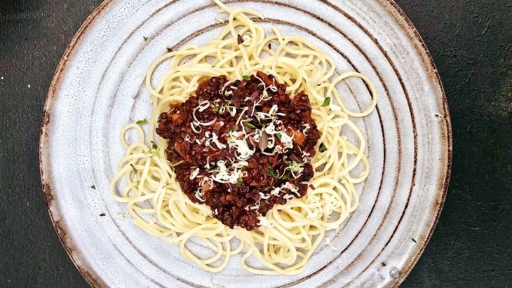 A picture of beluga bolognese